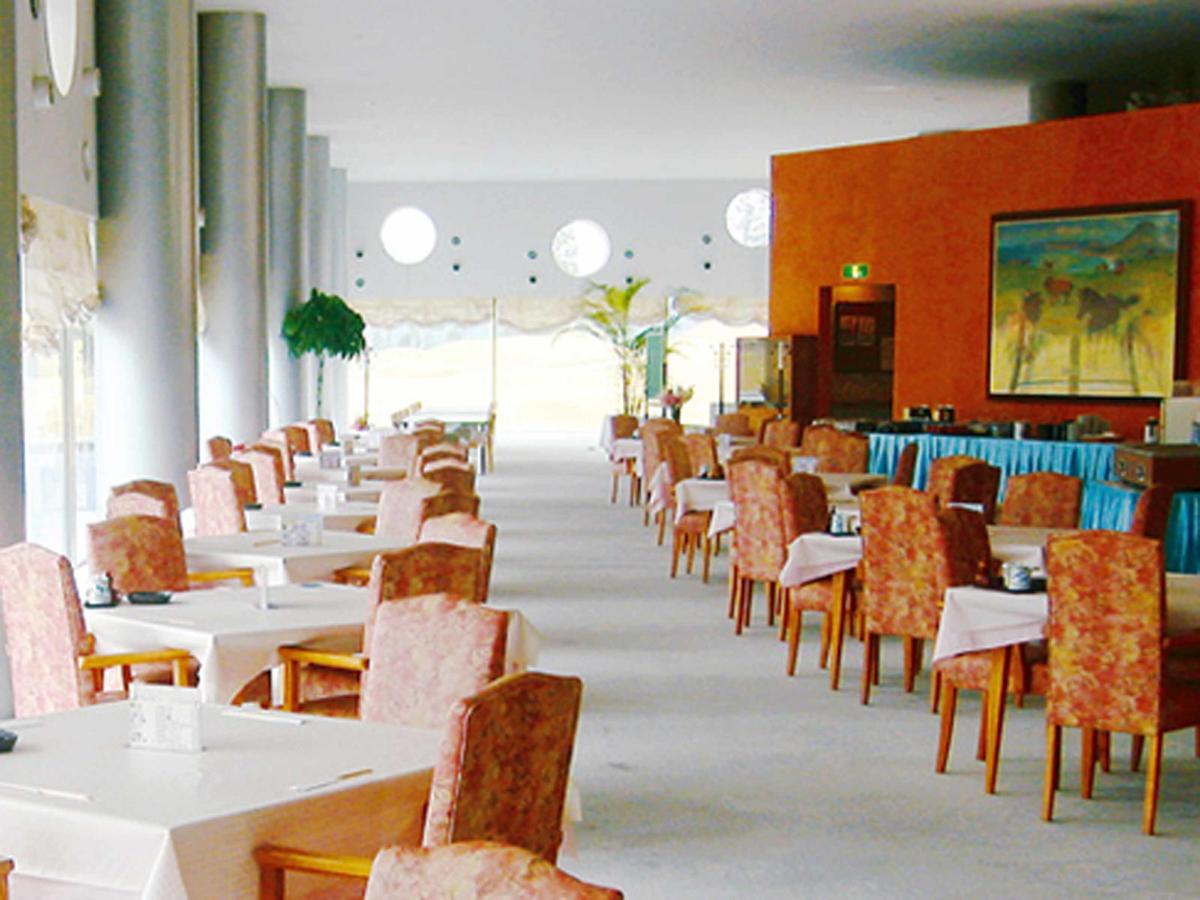 Miyazaki Kokusai Kuko Country Club Lodge Exterior photo